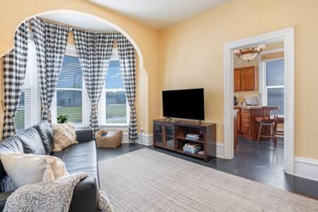 Beautiful Downstairs 1Bed 1Bth Charmer- Pet Friendly Michigan City Eksteriør bilde